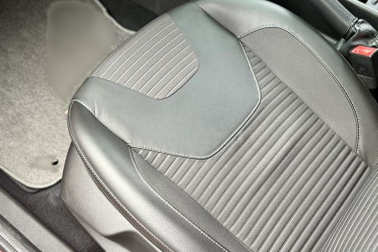 Used Ford Focus 2015 Hatchback EcoBoost 180 Automatic Sport Model Interior 6