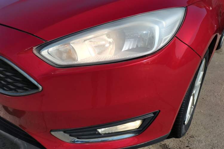 Used Ford Focus 2015 Hatchback 1.6L Automatic Fashion Edition Left Front Headlight
