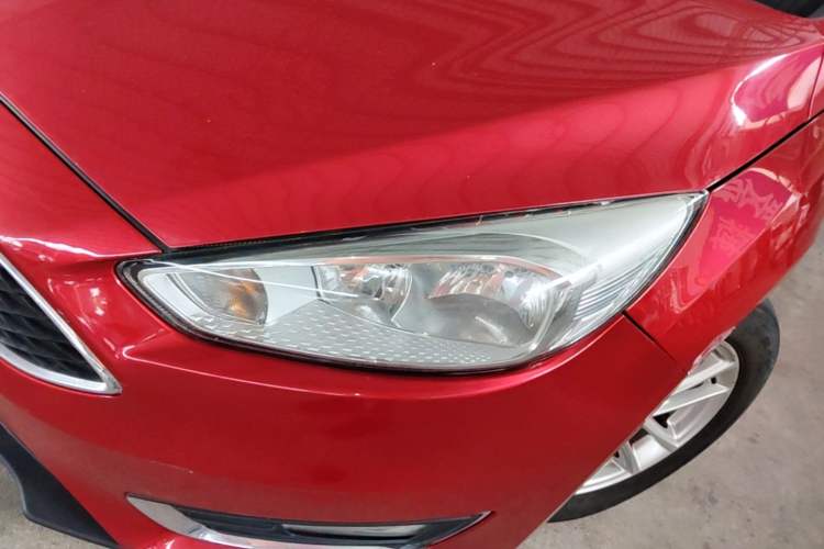 Used Ford Focus 2015 Hatchback EcoBoost 125 Automatic Supreme Style Edition Left Front Headlight