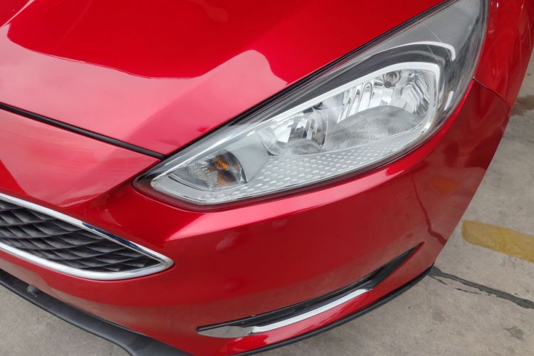 Used Ford Focus 2015 Hatchback 1.6L Automatic Fashion Edition Left Front Headlight