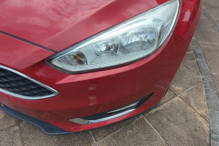 Used Ford Focus 2015 Hatchback EcoBoost 180 Automatic Elite Model Left Front Headlight