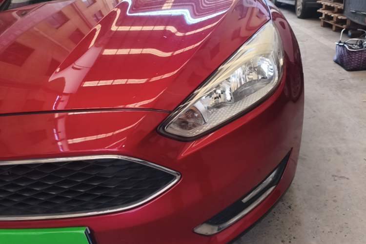 Used Ford Focus 2015 Hatchback 1.6L Automatic Fashion Edition Left Front Headlight