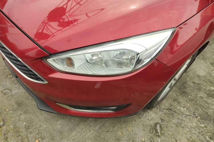 Used Ford Focus 2015 Hatchback 1.6L Automatic Fashion Edition Left Front Headlight