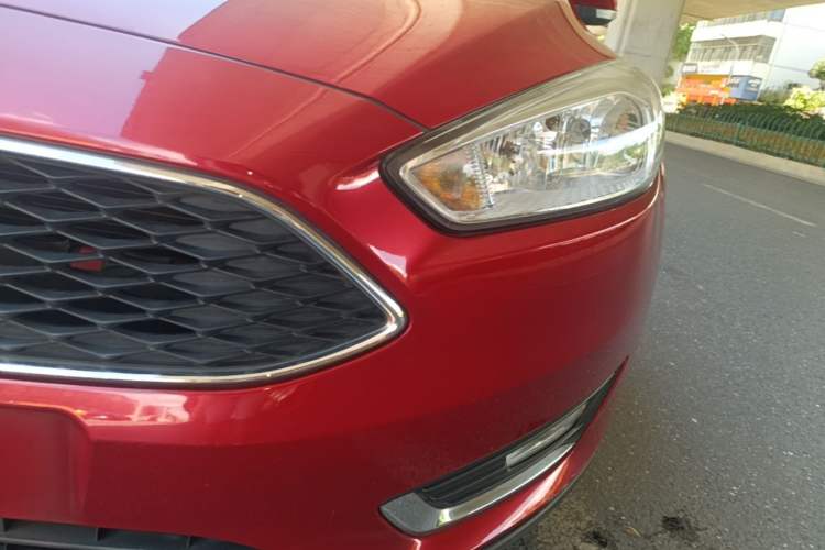 Used Ford Focus 2015 Hatchback 1.6L Automatic Fashion Edition Left Front Headlight