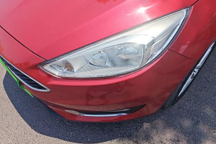 Used Ford Focus 2015 Hatchback 1.6L Automatic Fashion Edition Left Front Headlight
