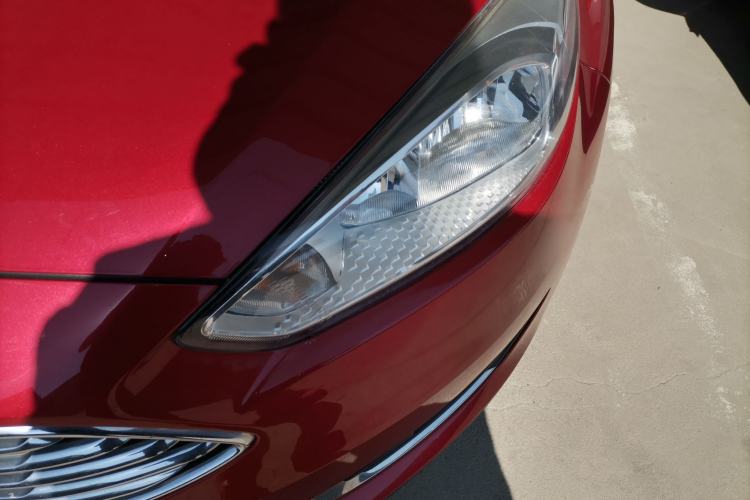 Used Ford Focus 2015 Sedan 1.6L Automatic Trend Model Left Front Headlight