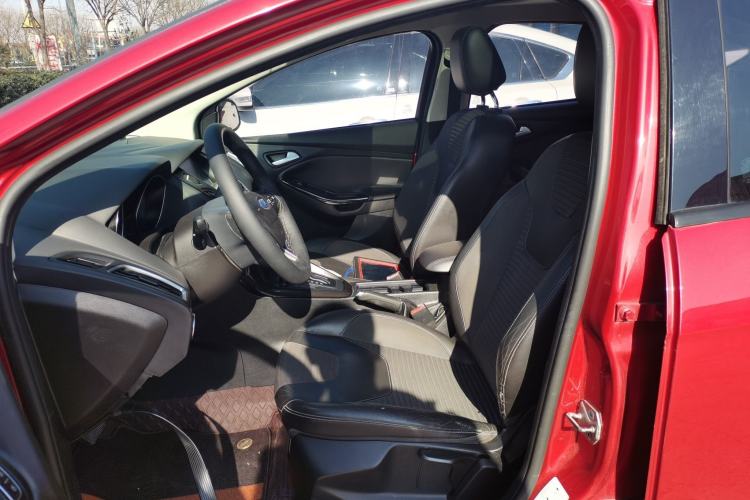 Used Ford Focus 2015 Hatchback 1.6L Automatic Fashion Edition Left Front Seat