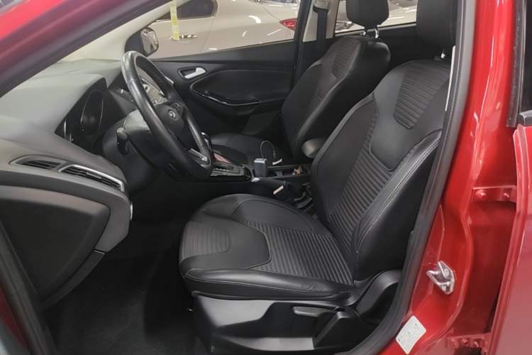 Used Ford Focus 2015 Sedan 1.6L Automatic Trend Model Left Front Seat
