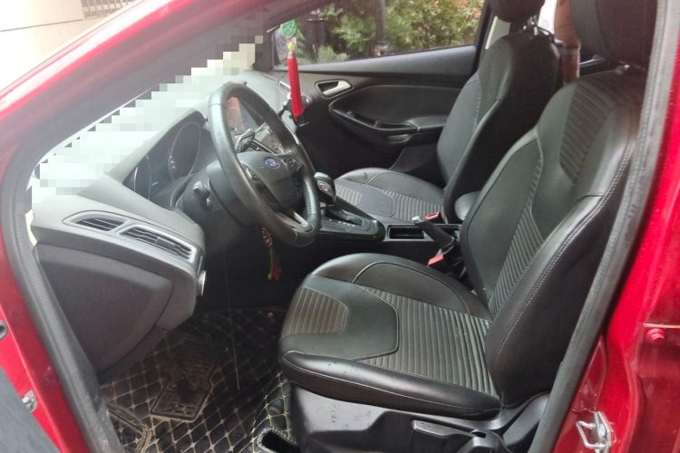 Used Ford Focus 2015 Hatchback 1.6L Automatic Fashion Edition Left Front Seat