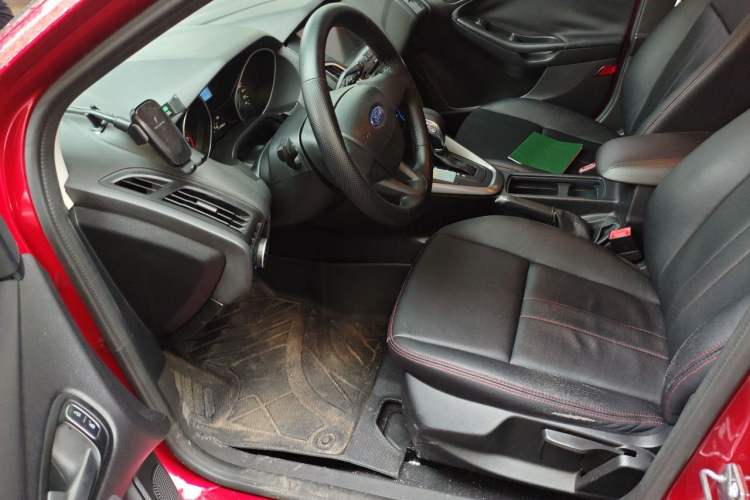 Used Ford Focus 2015 Hatchback 1.6L Automatic Comfort Model Left Front Seat