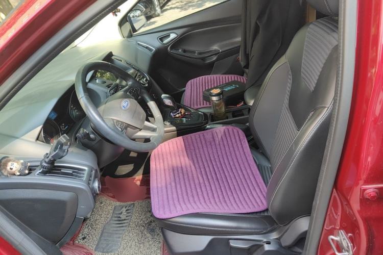 Used Ford Focus 2015 Hatchback 1.6L Automatic Fashion Edition Left Front Seat