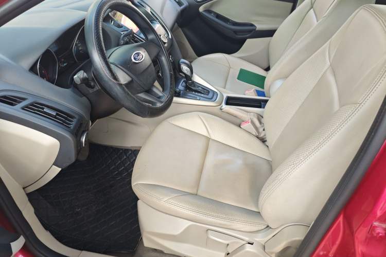 Used Ford Focus 2015 Sedan 1.6L Automatic Comfort Model Left Front Seat