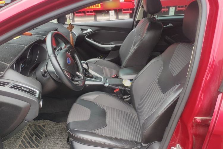 Used Ford Focus 2015 Hatchback EcoBoost 180 Automatic Sport Model Left Front Seat