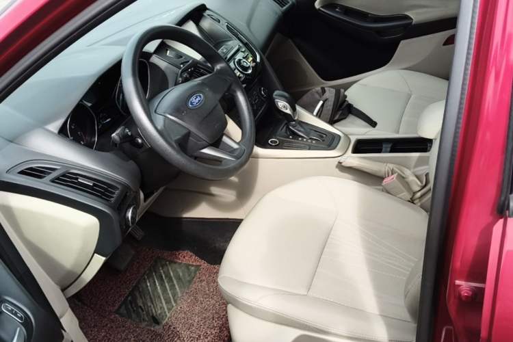 Used Ford Focus 2015 Sedan 1.6L Automatic Comfort Model Left Front Seat