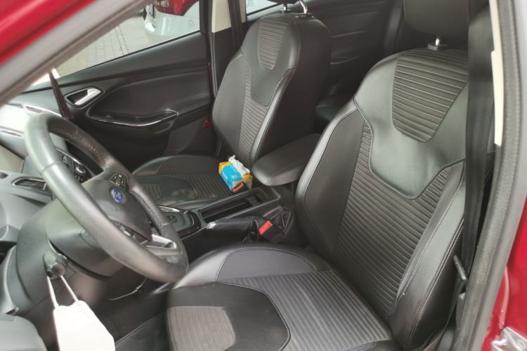Used Ford Focus 2015 Hatchback EcoBoost 180 Automatic Elite Model Left Front Seat