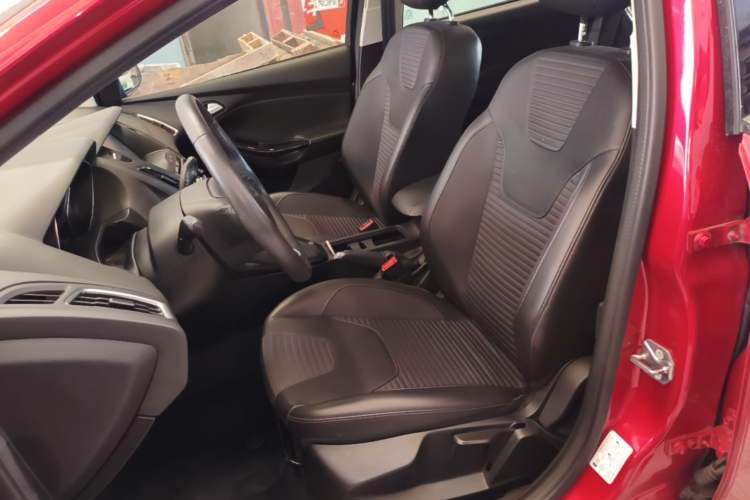Used Ford Focus 2015 Hatchback 1.6L Automatic Fashion Edition Left Front Seat