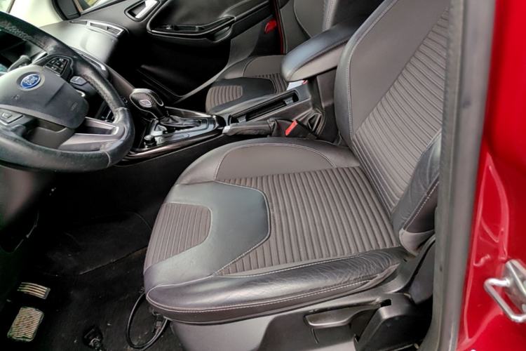 Used Ford Focus 2015 Hatchback 1.6L Automatic Fashion Edition Left Front Seat