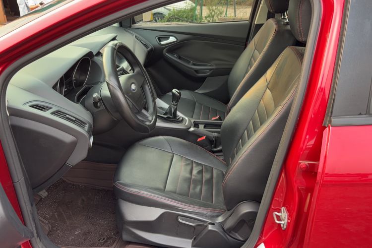 Used Ford Focus 2015 Hatchback 1.6L Manual Comfort Edition Left Front Seat