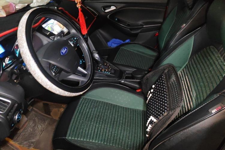 Used Ford Focus 2015 Hatchback 1.6L Automatic Fashion Edition Left Front Seat