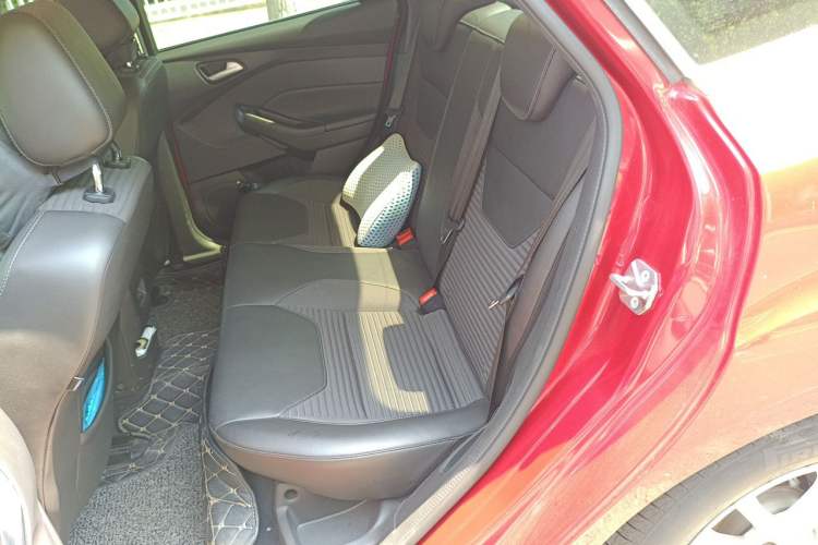 Used Ford Focus 2015 Sedan EcoBoost 180 Automatic Elite Model Left Rear Seat