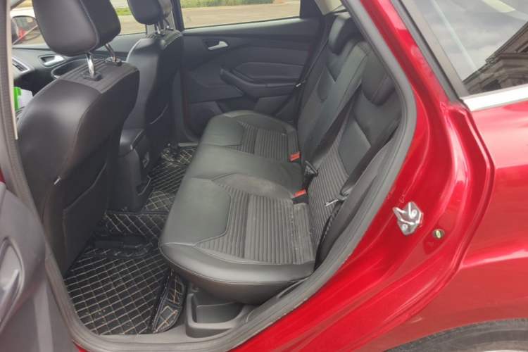 Used Ford Focus 2015 Hatchback EcoBoost 180 Automatic Elite Model Left Rear Seat