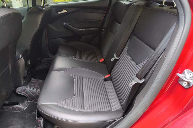 Used Ford Focus 2015 Hatchback 1.6L Automatic Fashion Edition Left Rear Seat