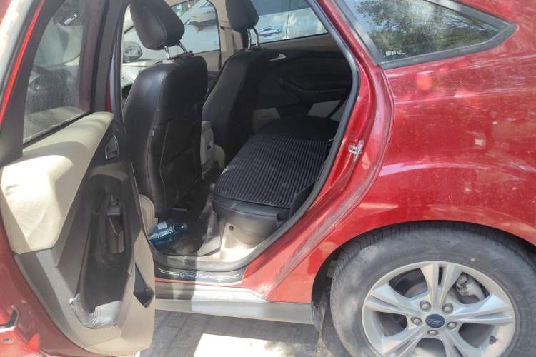 Used Ford Focus 2015 Sedan 1.6L Manual Comfort Model Left Rear Seat