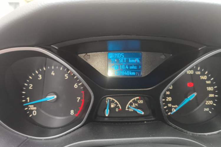Used Ford Focus 2015 Hatchback 1.6L Automatic Fashion Edition Odometer Close Up