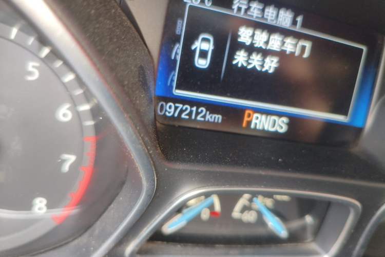 Used Ford Focus 2015 Hatchback EcoBoost 180 Automatic Sport Model Odometer Close Up