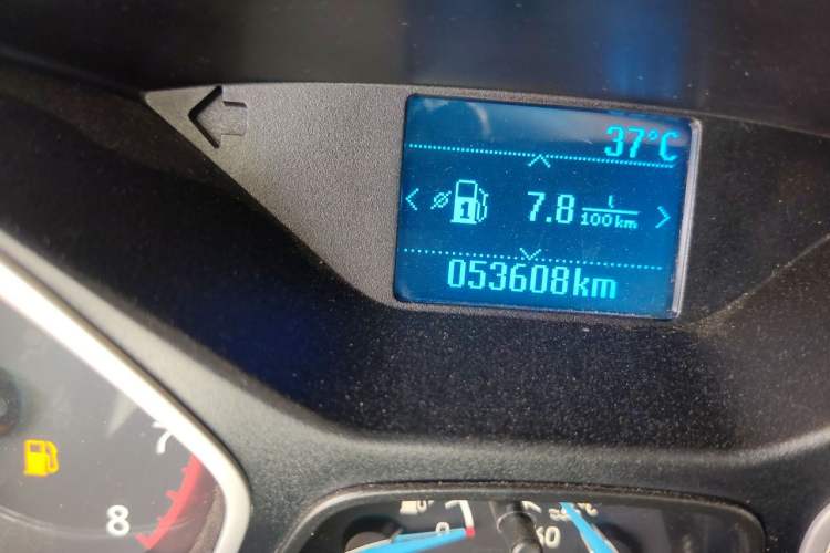 Used Ford Focus 2015 Sedan 1.6L Manual Comfort Model Odometer Close Up