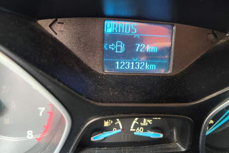 Used Ford Focus 2015 Hatchback EcoBoost 125 Automatic Supreme Style Edition Odometer Close Up