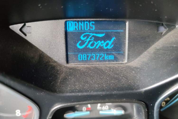 Used Ford Focus 2015 Hatchback 1.6L Automatic Fashion Edition Odometer Close Up