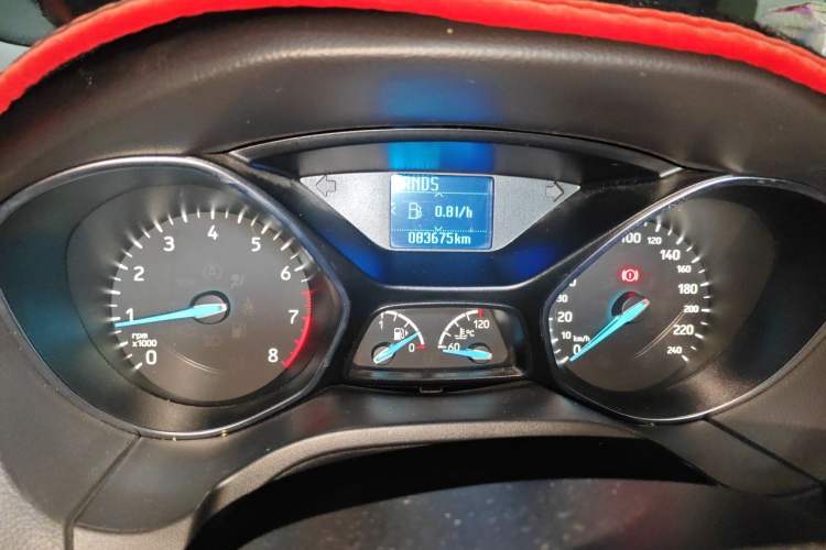 Used Ford Focus 2015 Hatchback 1.6L Automatic Fashion Edition Odometer Close Up