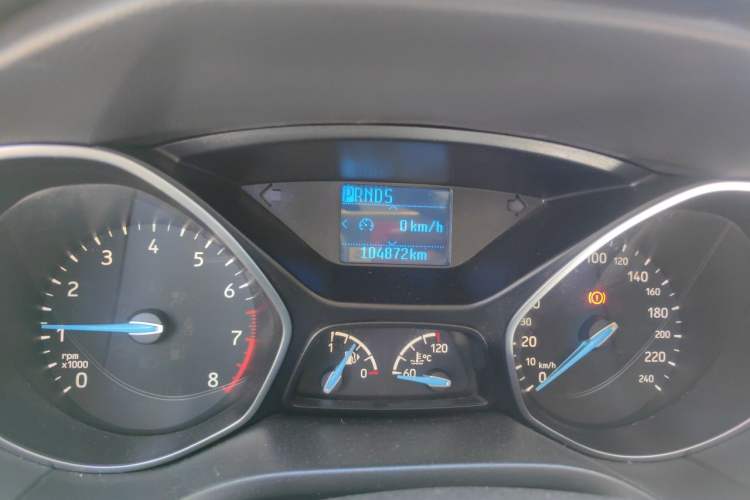 Used Ford Focus 2015 Hatchback 1.6L Automatic Fashion Edition Odometer Close Up