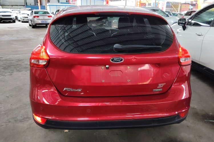 Used Ford Focus 2015 Hatchback EcoBoost 125 Automatic Supreme Style Edition Rear