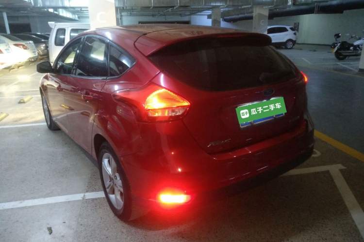 Used Ford Focus 2015 Hatchback 1.6L Automatic Comfort Model Rear Left 45 Deg