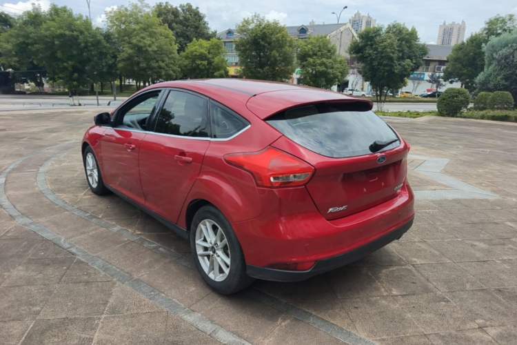 Used Ford Focus 2015 Hatchback EcoBoost 180 Automatic Elite Model Rear Left 45 Deg