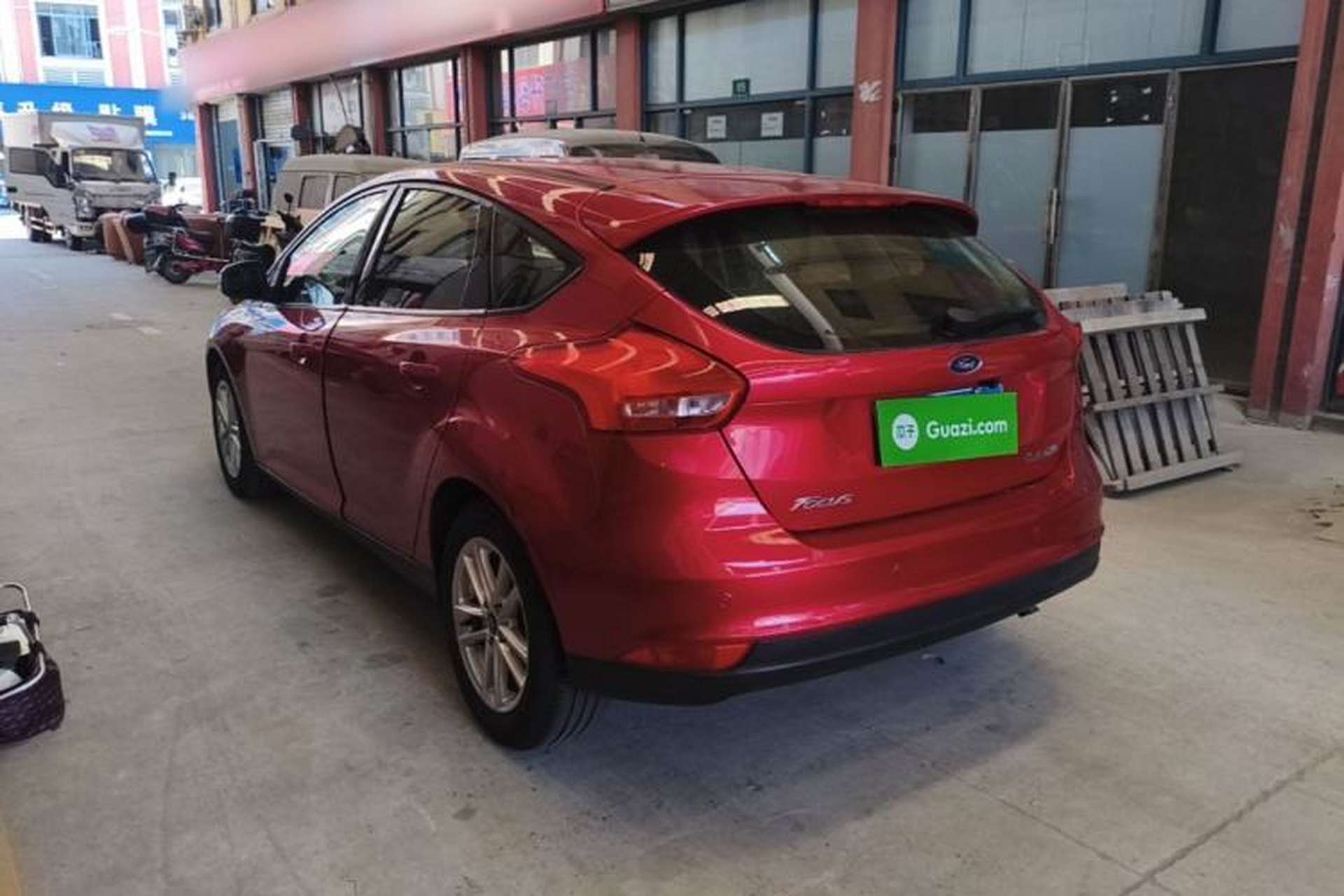 Used Ford Focus 2015 Hatchback 1.6L Automatic Fashion Edition Rear Left 45 Deg