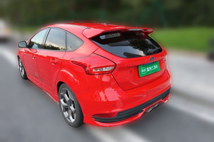 Used Ford Focus 2015 2.0T ST Standard Edition Rear Left 45 Deg