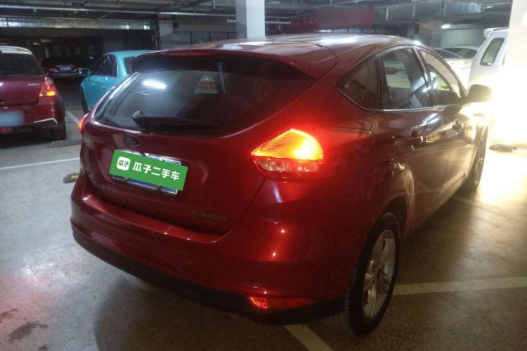Used Ford Focus 2015 Hatchback 1.6L Automatic Comfort Model Rear Right 45 Deg