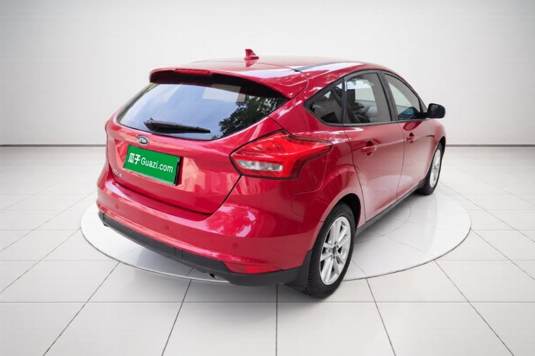 Used Ford Focus 2015 Hatchback 1.6L Automatic Fashion Edition Rear Right 45 Deg
