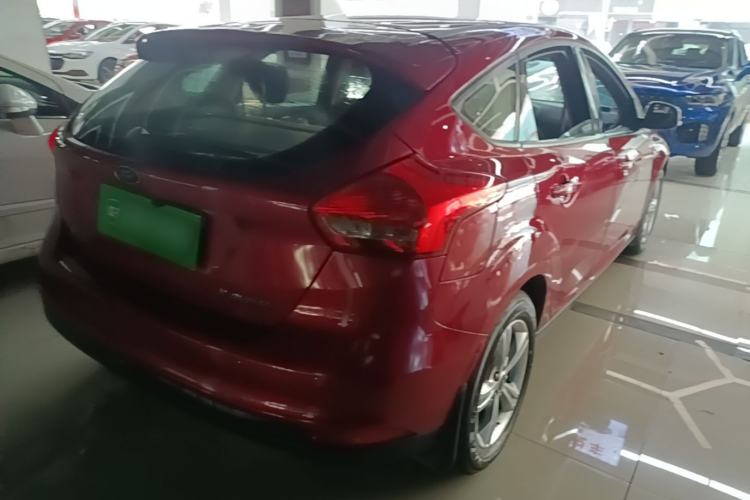 Used Ford Focus 2015 Hatchback 1.6L Automatic Comfort Model Rear Right 45 Deg