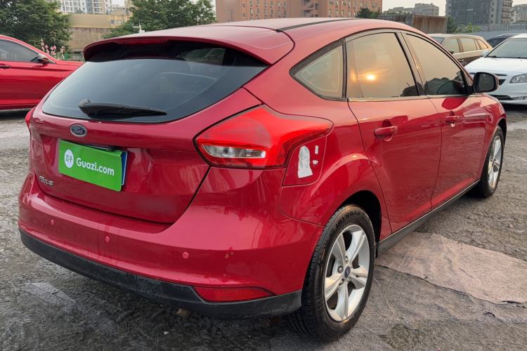 Used Ford Focus 2015 Hatchback 1.6L Manual Comfort Edition Rear Right 45 Deg