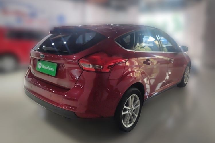Used Ford Focus 2015 Hatchback EcoBoost 180 Automatic Elite Model Rear Right 45 Deg
