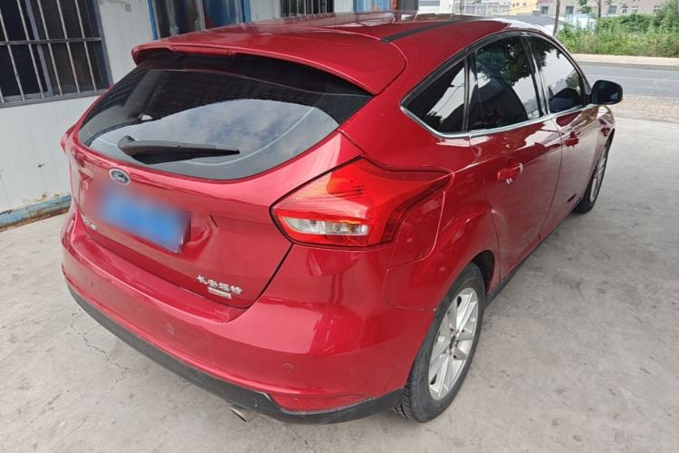 Used Ford Focus 2015 Hatchback EcoBoost 180 Automatic Elite Model Rear Right 45 Deg