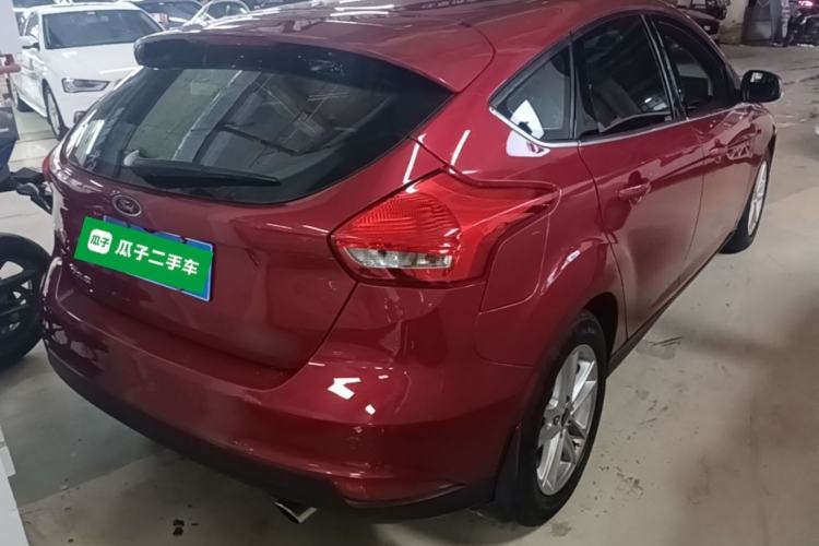 Used Ford Focus 2015 Hatchback EcoBoost 180 Automatic Elite Model Rear Right 45 Deg