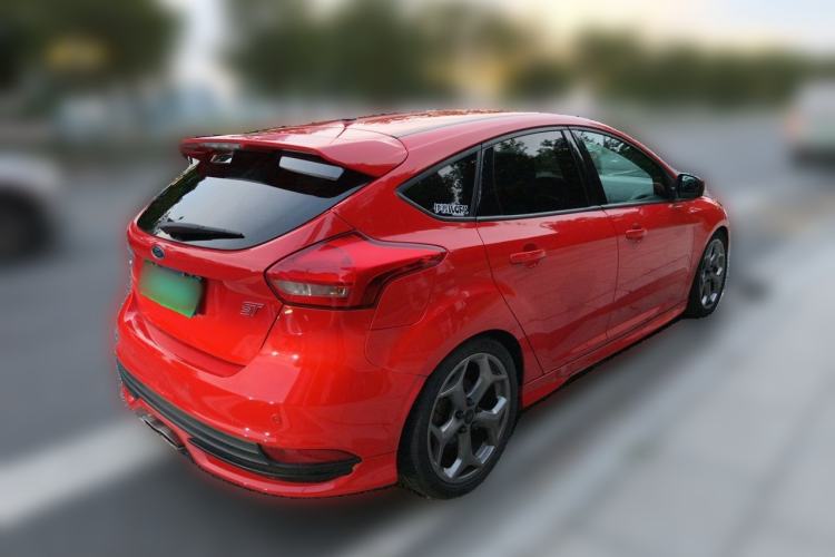 Used Ford Focus 2015 2.0T ST Standard Edition Rear Right 45 Deg