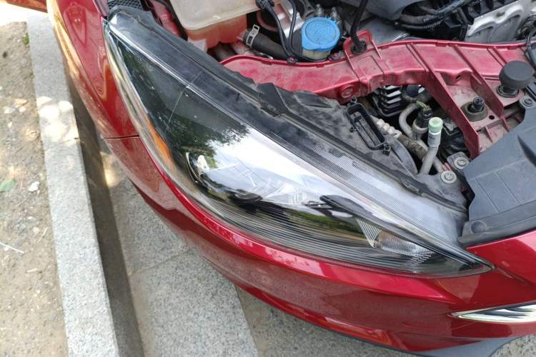 Used Ford Focus 2015 Sedan EcoBoost 180 Automatic Elite Model Right Front Headlight