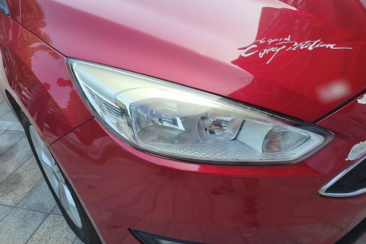 Used Ford Focus 2015 Hatchback 1.6L Automatic Comfort Model Right Front Headlight