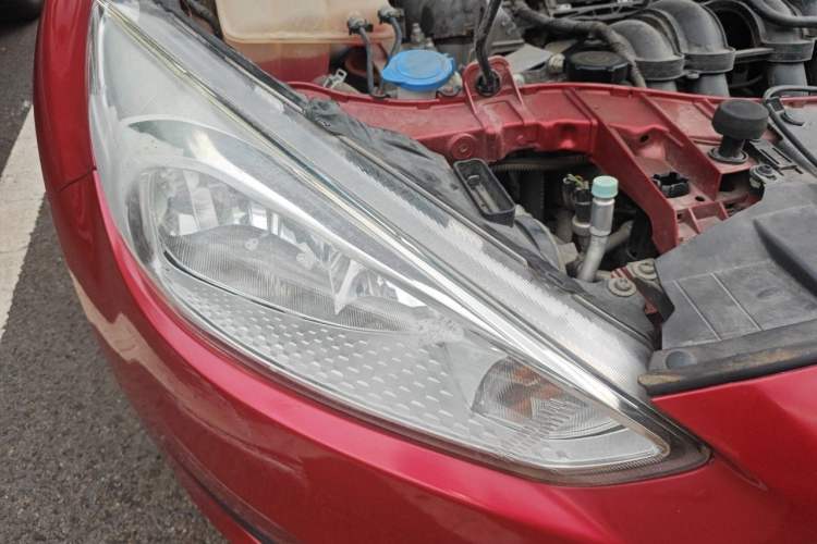 Used Ford Focus 2015 Sedan 1.6L Manual Comfort Model Right Front Headlight